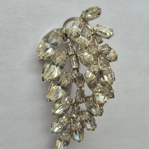 Vintage Jewelry - Vintage signed Weiss leaf spray brooch